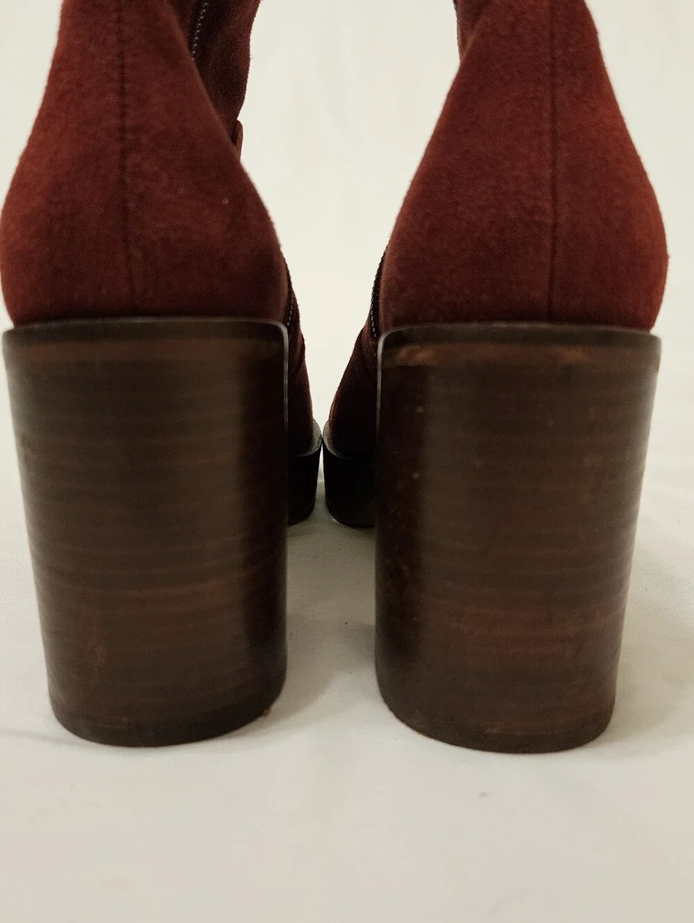 Vince Camuto Maroon Suede Block Heel Ankle Boots Womens Size 6M